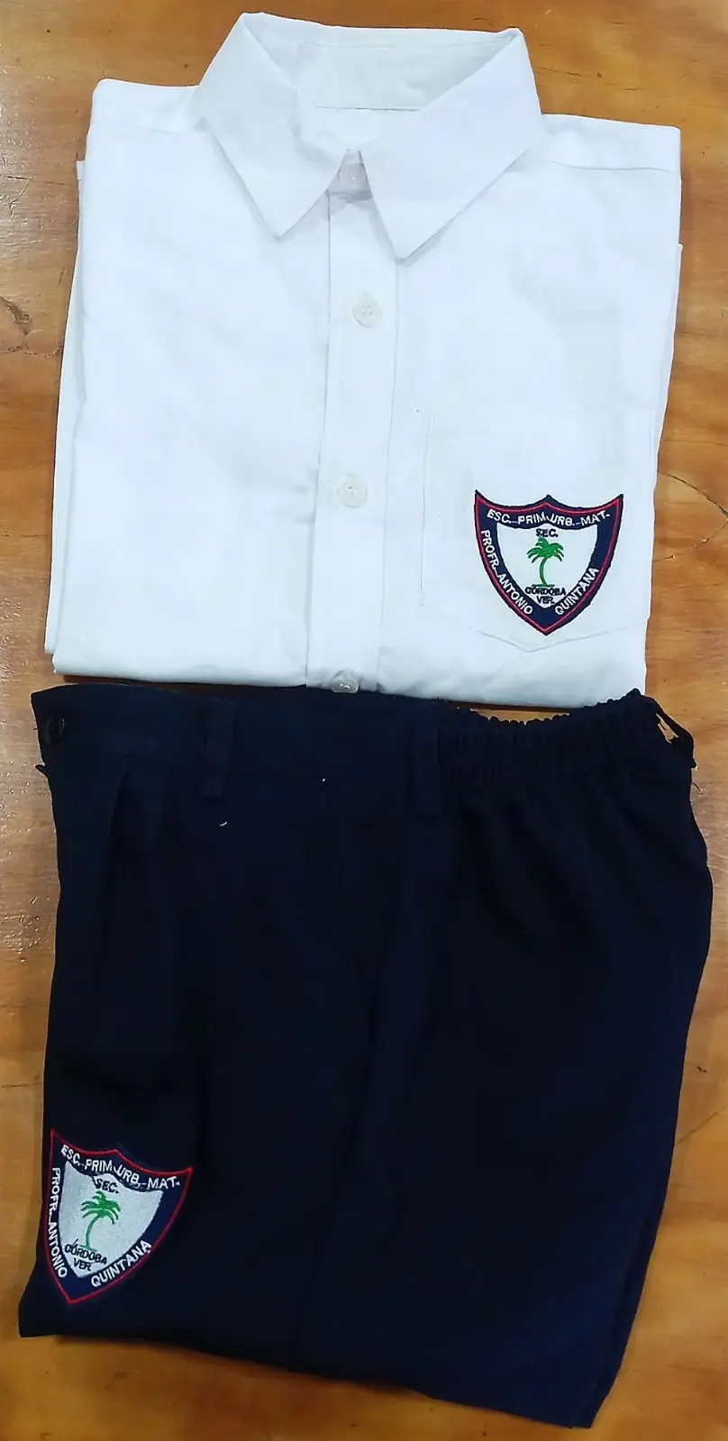 Sueter uniforme diario niña