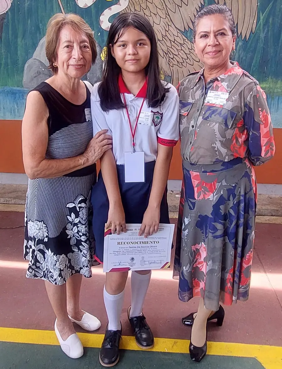 Alumna participando en la Olimpiada del Conocimiento